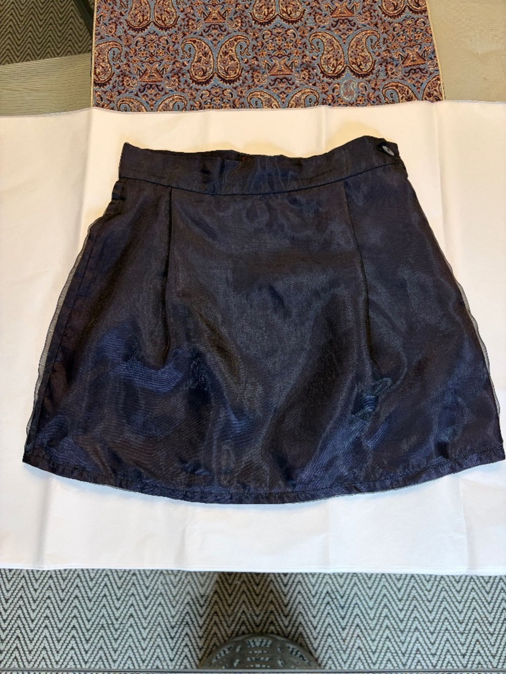 Cleo Stauffer Paris XS/38 organza mini-skirt in dark blue.